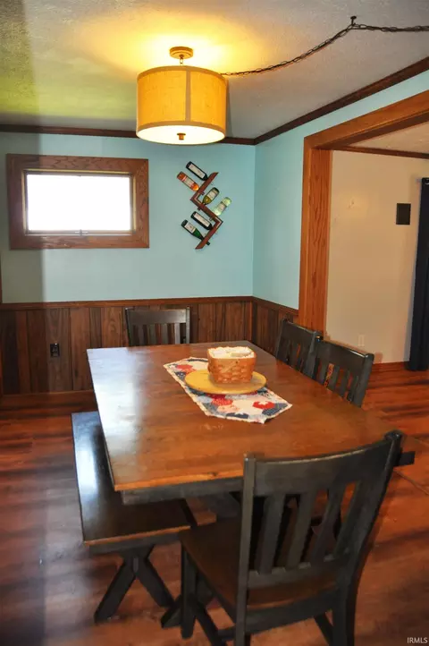 Dining - 712 E Keyser St, Garrett, IN 46738 photo 2 of 2
