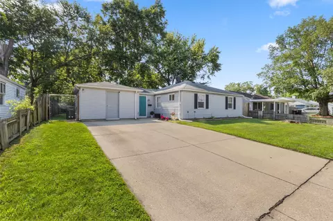 317 Preston Dr, South Bend, IN 46615