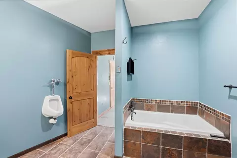 Bath - 2875 E 700 N, Fremont, IN 46737 photo 2 of 5