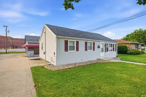 407 E Wayne St, Kendallville, IN 46755