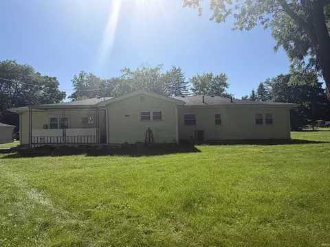 2401 Elyetta St, Fort Wayne, IN 46802 photo 3