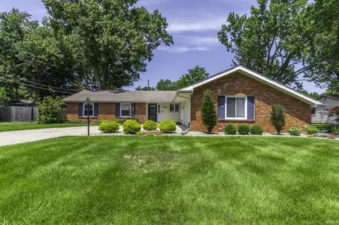 6815 Forestwood Dr, Fort Wayne, IN 46815