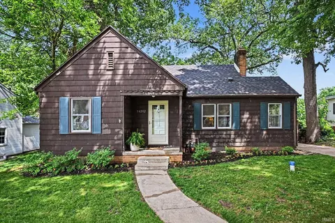 54202 27th St, South Bend, IN 46635