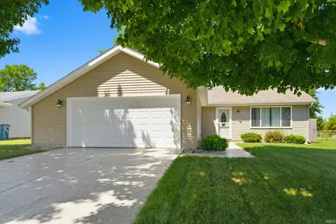 9720 Hemphill Dr, Fort Wayne, IN 46819
