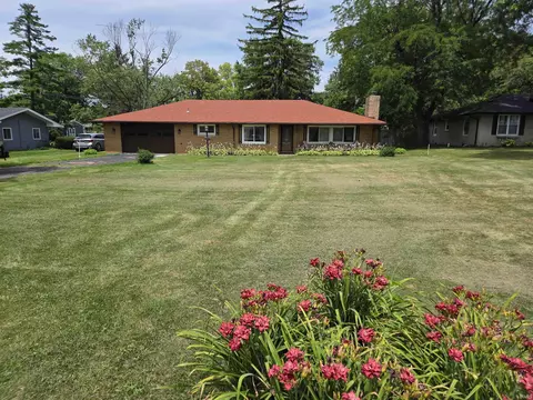 3108 E Winwood Dr, Muncie, IN 47303