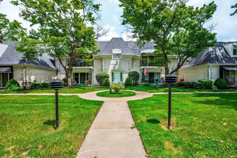 4501 N Wheeling 1-202 Ave #1-202, Muncie, IN 47304