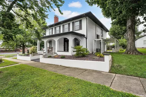 126 W 2nd St, Mount Carmel, IL 62863