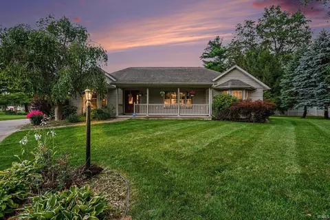 53303 Red Oak Ct, Bristol, IN 46507