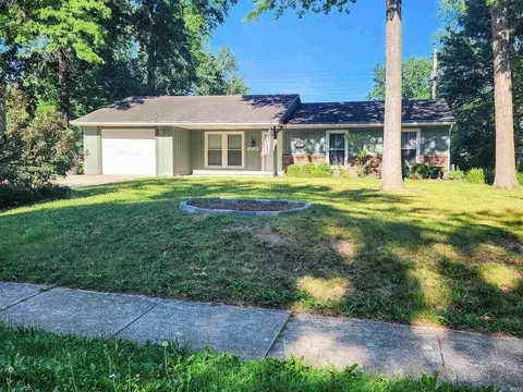 6913 Woodtrail Ct, Fort Wayne, IN 46835