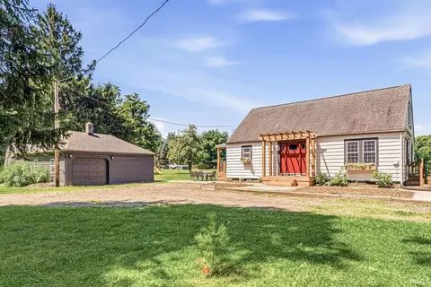 14300 Dragoon Trl, Mishawaka, IN 46544