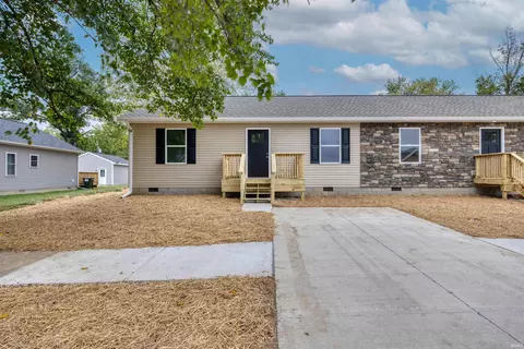 124 Lincoln St, Oakland City, IN 47660
