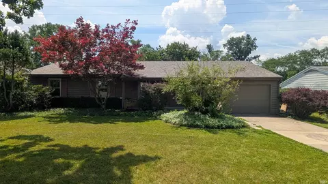 317 Southfair Ct, Fort Wayne, IN 46807