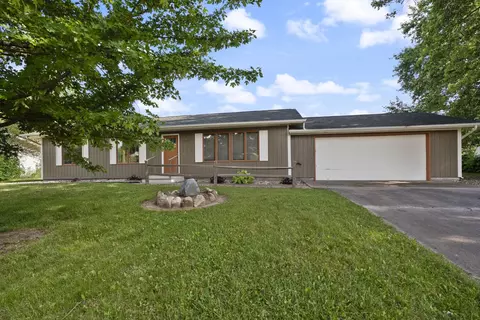 806 Sharon St, Winona Lake, IN 46590