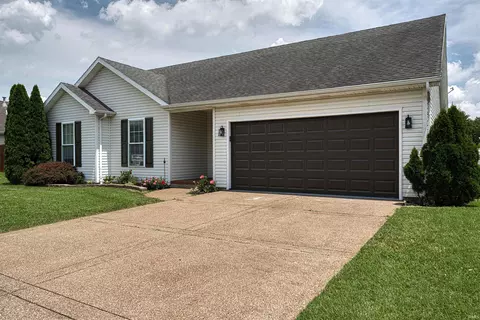 4022 Trinity Dr, Newburgh, IN 47630 photo 2