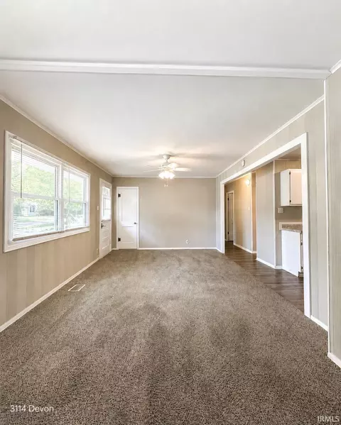 Living - 3114 W Devon Rd, Muncie, IN 47304 photo 5 of 6
