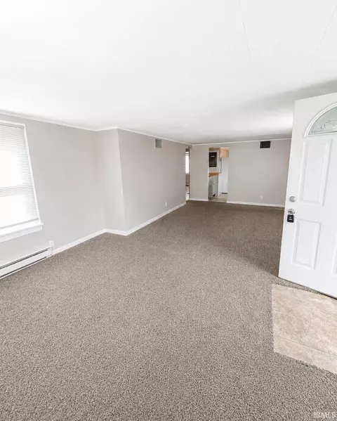 Living - 3114 W Devon Rd, Muncie, IN 47304 photo 1 of 6