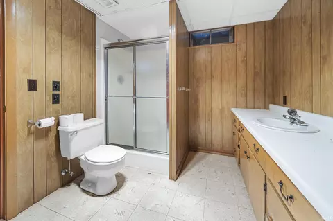 Bath - 4357 Baden Strasse, Jasper, IN 47546 photo 3 of 3