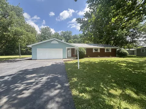 12312 Johnson Rd, Churubusco, IN 46723