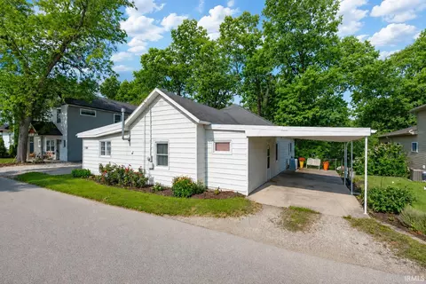 1101 Sunday Ln, Winona Lake, IN 46590