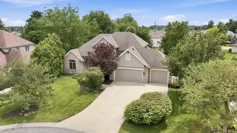 10115 Red Oak Ct, Fort Wayne, IN 46804