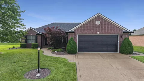 834 Saint Giles Ct, Evansville, IN 47725