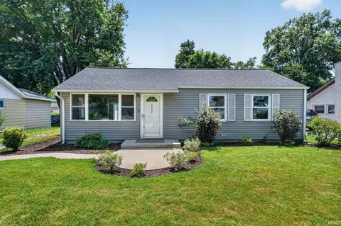 602 W Elm St, New Carlisle, IN 46552