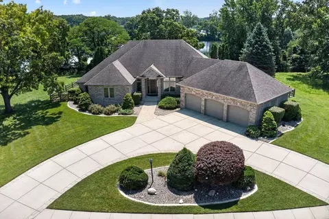 7 Quail Island Dr, Elkhart, IN 46514