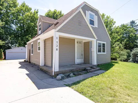 1128 Somerset Ln, Fort Wayne, IN 46805