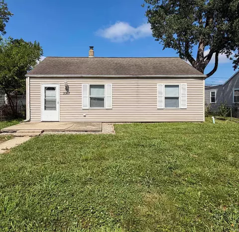 2207 S Vine St, Muncie, IN 47302