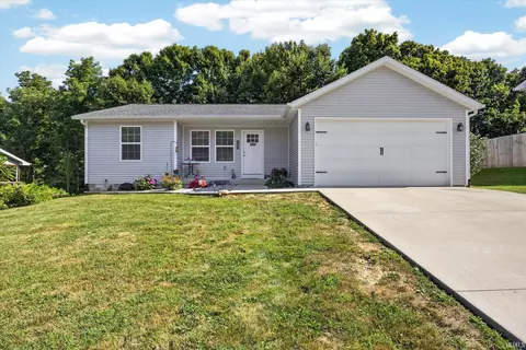 343 W Blackfoot Dr, Ellettsville, IN 47429