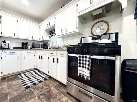Kitchen - 1111 M St, Bedford, IN 47421 photo 3 of 4