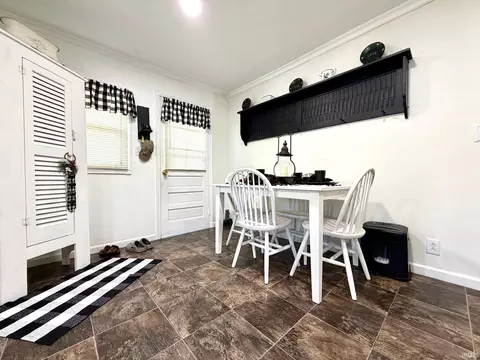 Dining - 1111 M St, Bedford, IN 47421 photo 1 of 4