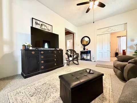 Living - 1111 M St, Bedford, IN 47421 photo 7 of 10