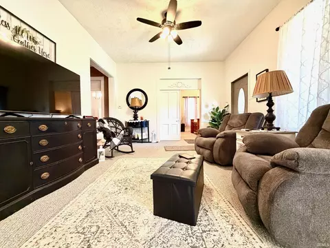 Living - 1111 M St, Bedford, IN 47421 photo 8 of 10
