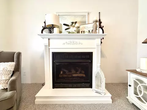 Living - 1111 M St, Bedford, IN 47421 photo 10 of 10