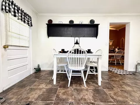 Dining - 1111 M St, Bedford, IN 47421 photo 2 of 4