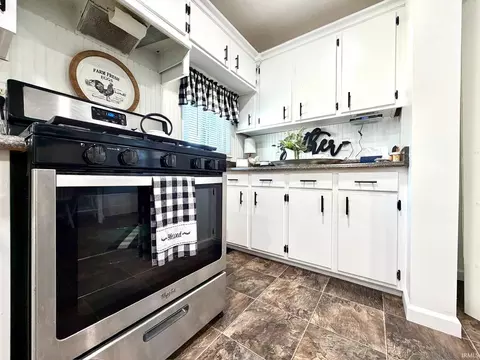 Kitchen - 1111 M St, Bedford, IN 47421 photo 4 of 4