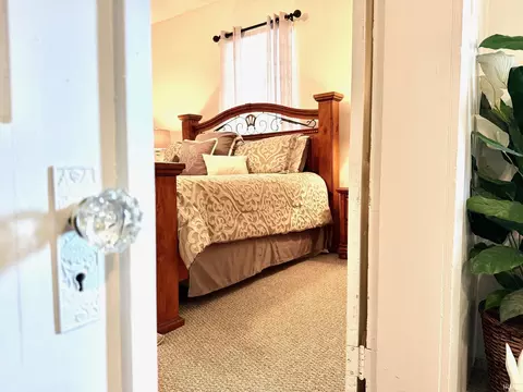 Bedroom - 1111 M St, Bedford, IN 47421 photo 4 of 7