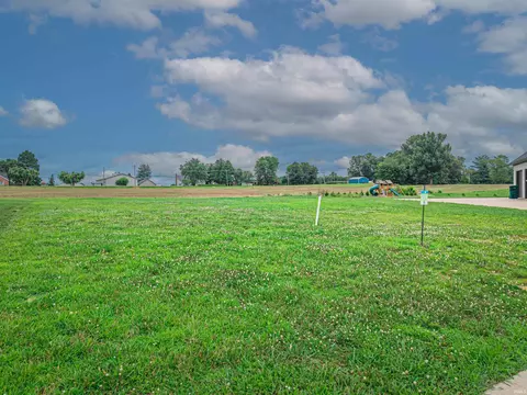4524 Hibiscus Ln, Evansville, IN 47725