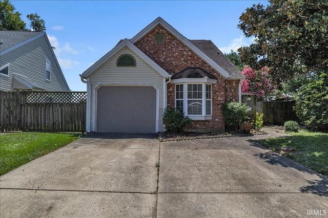 5707 Crossfield Dr, Evansville, IN 47715