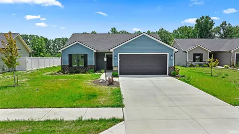 860 Lagonda Trl, Fort Wayne, IN 46818