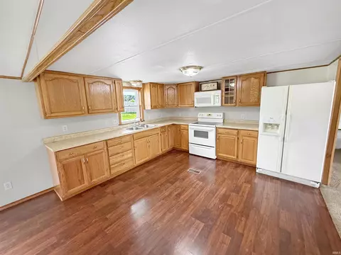 611 E Fifth St, Ferdinand, IN 47532 photo 3