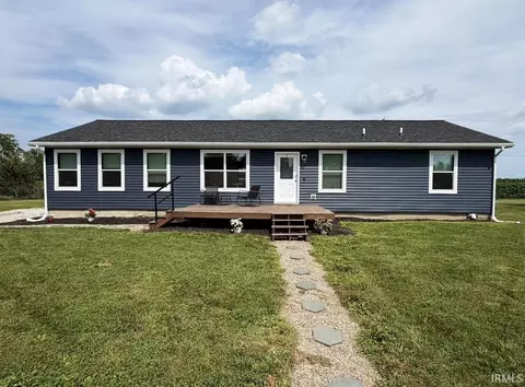 703 S Kerkhoff Ave, Otterbein, IN 47970