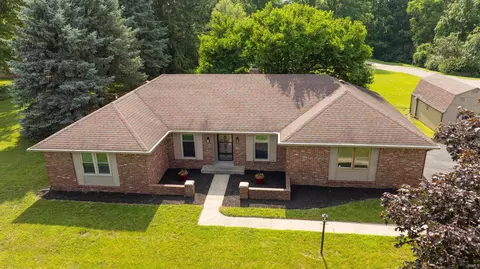 71 E Wildwood Dr, Springport, IN 47386