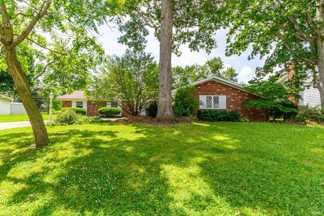 7210 Blackhawk Ln, Fort Wayne, IN 46815