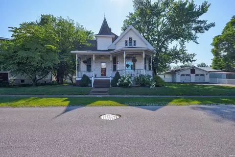 209 N Main St, Haubstadt, IN 47639