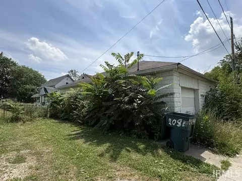 208 E 8th St, Muncie, IN 47302 photo 4
