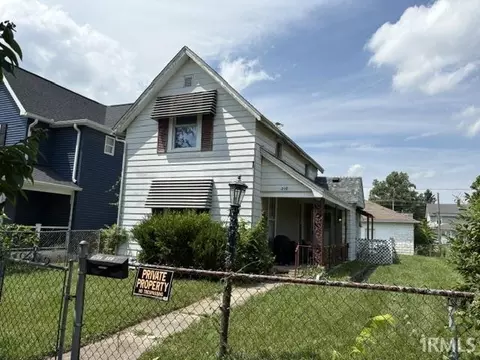 208 E 8th St, Muncie, IN 47302