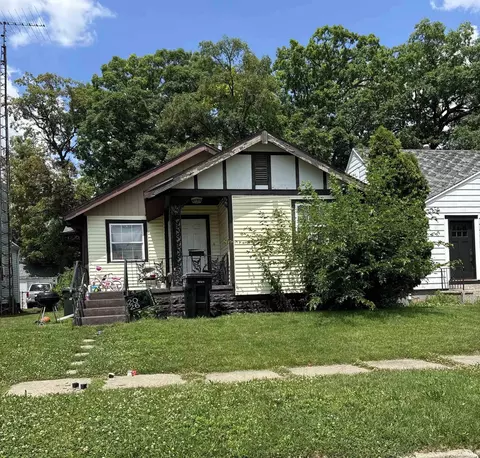2917 Hartzer St, South Bend, IN 46628