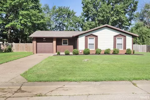 2899 Terri Ln, Newburgh, IN 47630